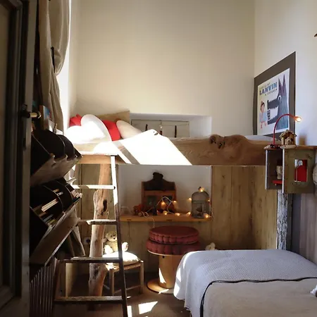 Au Bonheur D'alphonse Lusignan-Petit