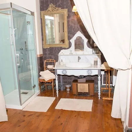 Couette-café Au Bonheur D'alphonse Lusignan-Petit