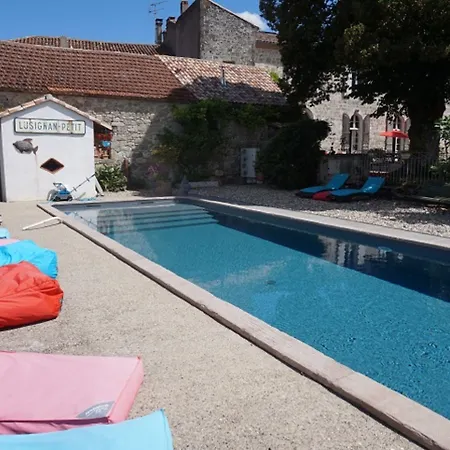 Au Bonheur D'alphonse Lusignan-Petit