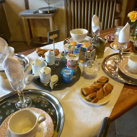 Au Bonheur D'alphonse Couette-café