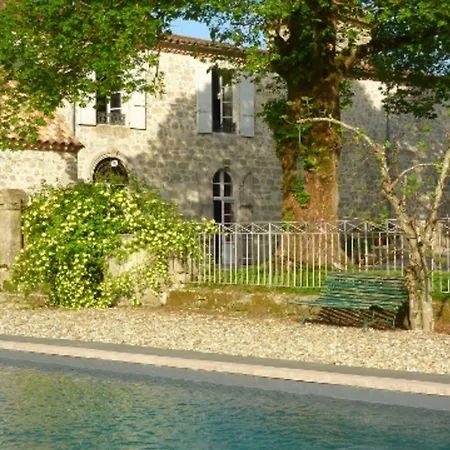 Couette-café Au Bonheur D'alphonse Lusignan-Petit