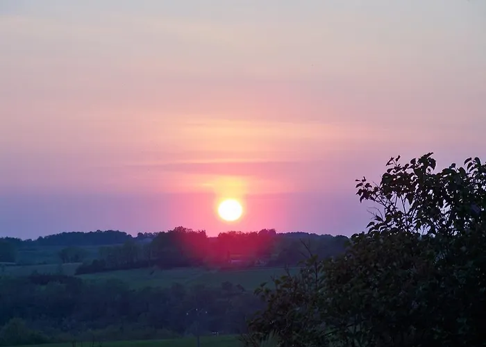 Au Bonheur D'alphonse Bed & Breakfast Lusignan-Petit