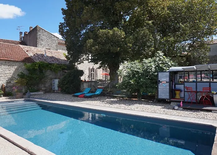 Au Bonheur D'alphonse Bed & Breakfast 3*