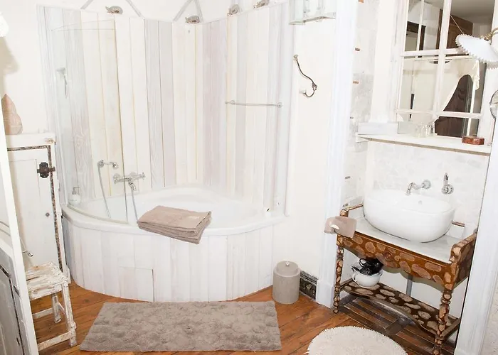 Au Bonheur D'alphonse Bed & Breakfast Lusignan-Petit