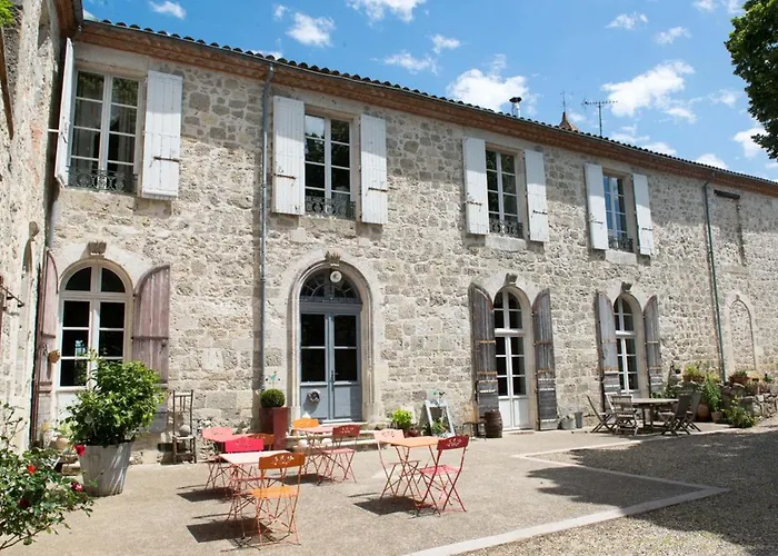 Au Bonheur D'alphonse Bed & Breakfast 3*