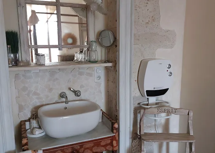 Au Bonheur D'alphonse 3* Lusignan-Petit